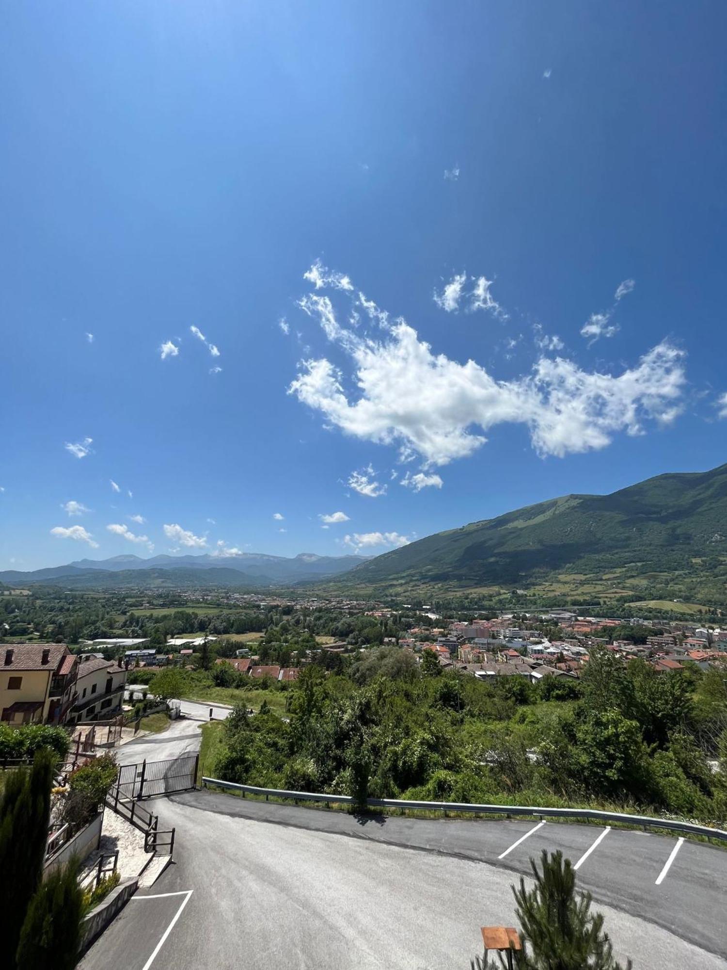 Il Nido Lägenhet Castel Di Sangro Exteriör bild