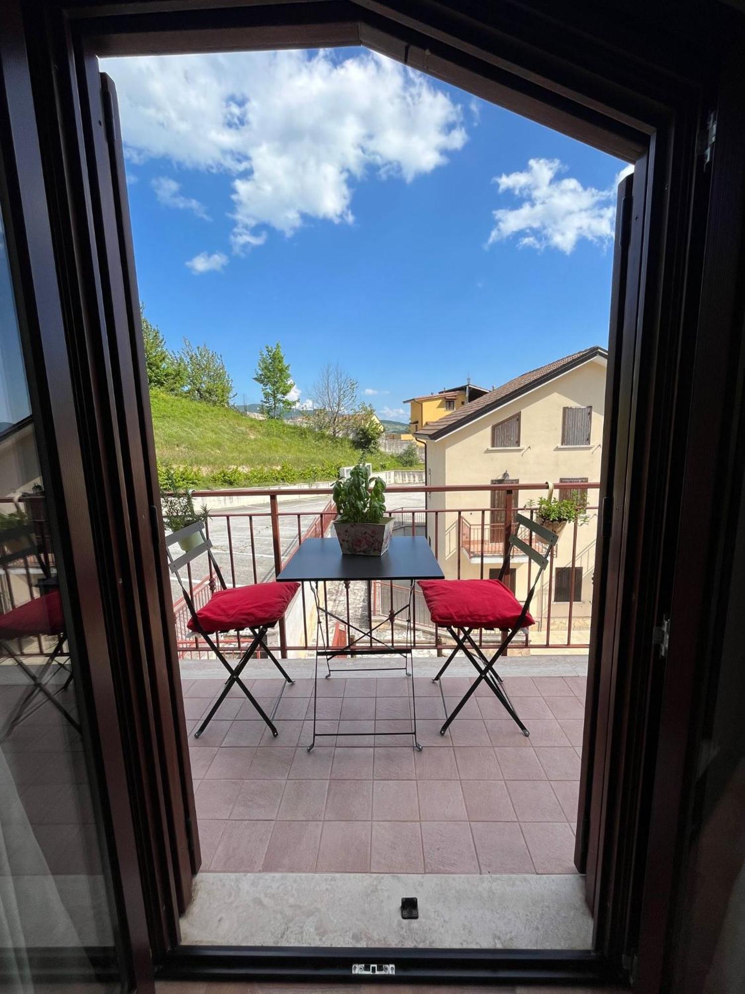 Il Nido Lägenhet Castel Di Sangro Exteriör bild